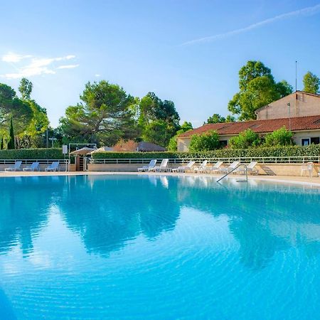 Vtf Le Castelet Hotel Saint Aygulf Buitenkant foto